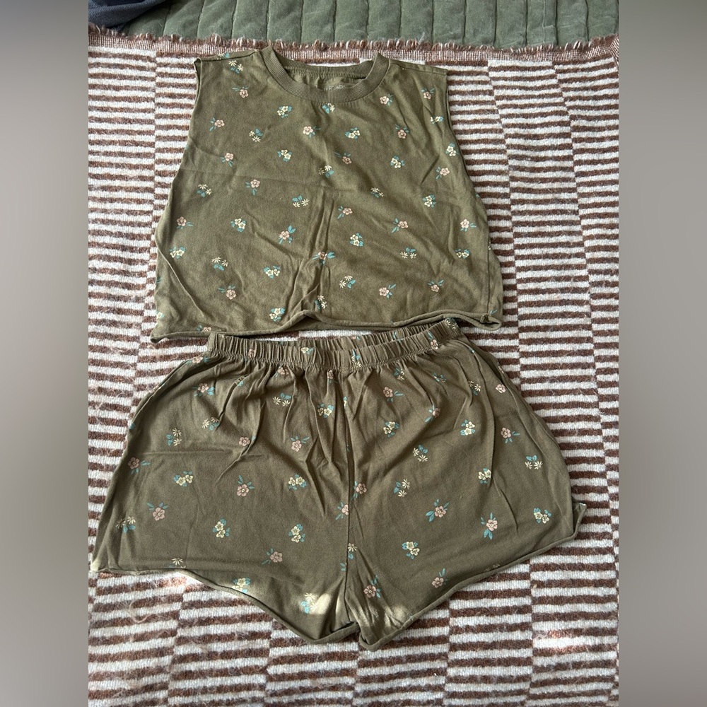 Grayson Threads Olive Floral Sleepwear Set